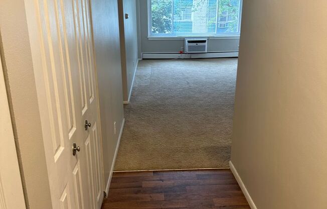 1 bed, 1 bath, 750 sqft, $1,195, Unit 209 (R)