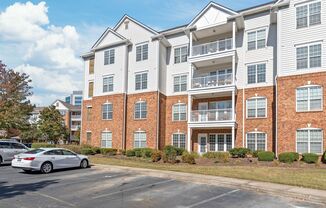 2 Bed, 2 Bath in the Heart of Ballantyne!