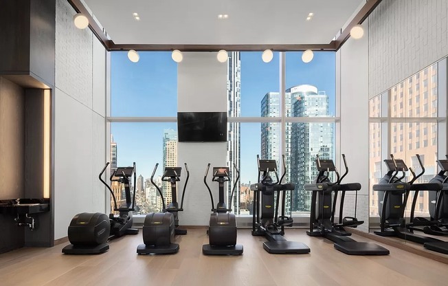 1 bed, 1 bath, 740 sqft, $5,495, Unit PHG