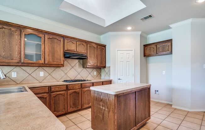 Now Available! 509 Crownpoint Dr | Arlington