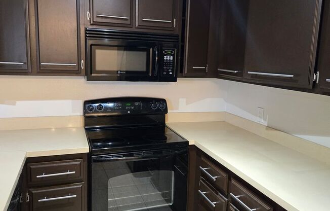 2 beds, 2 baths, 998 sqft, $2,462, Unit 203