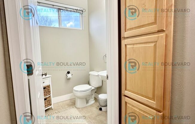 3 beds, 2.5 baths, $2,945