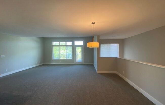 3 beds, 2 baths, 1,381 sqft, $2,371, Unit 2119-201