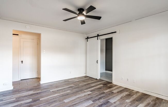 Spacious Units in a Vintage Brick Building- Walk to Seattle Center, Shops,and Restaurants!