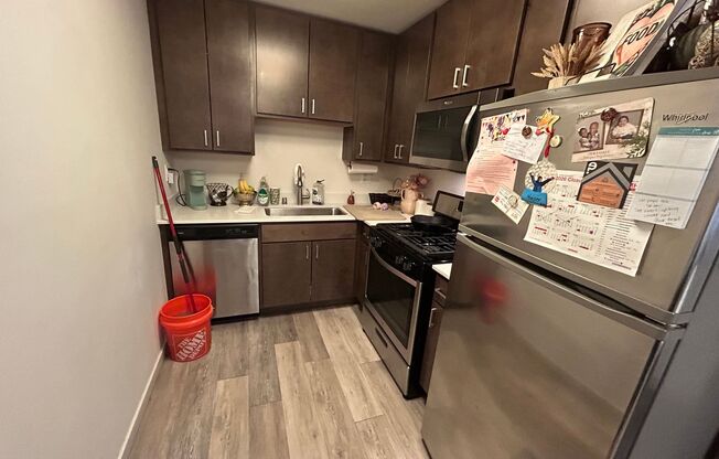 2 beds, 1 bath, $1,395, Unit 218