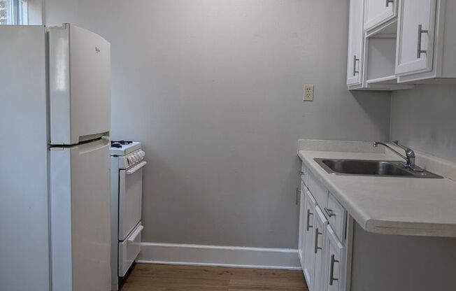 Studio, 1 bath, $795, Unit 204