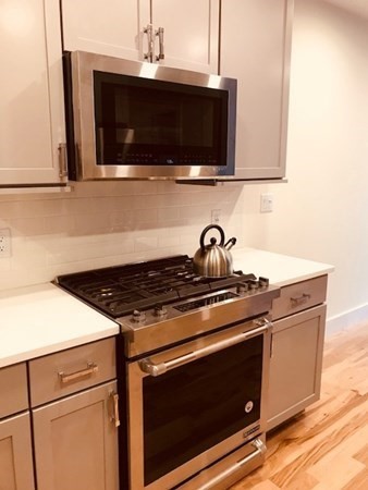 3 Castle Ct 3