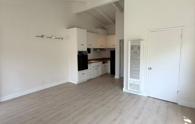 85 Mar Vista