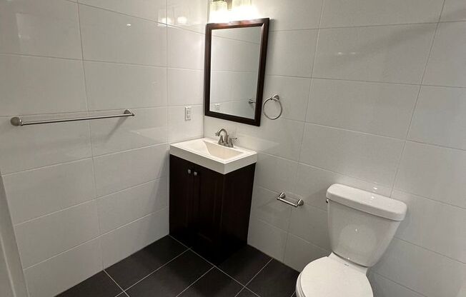 2 beds, 2 baths, 900 sqft, $2,050, Unit 2B