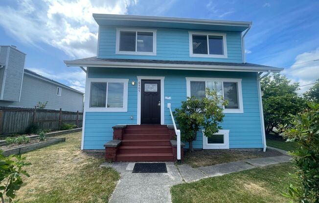 Beautiful Craftsman 5 bed + Office / 3 bath home in Beacon Hill