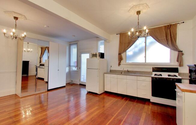 25 ALT HARRIET ST