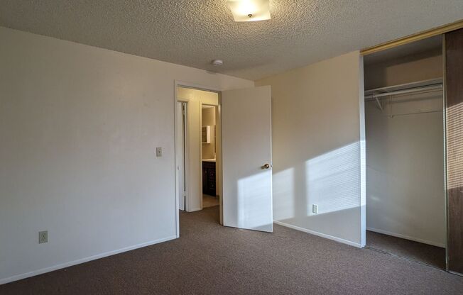 2 beds, 1 bath, 717 sqft, $1,275, Unit 1