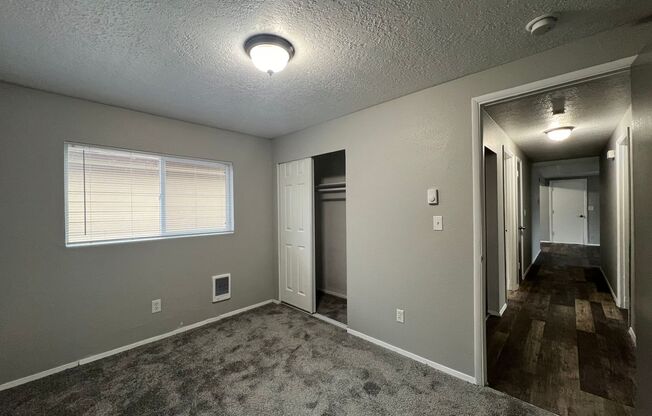 3 beds, 1 bath, 1,000 sqft, $1,750, Unit 7324