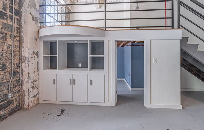 1 bed, 1 bath, $2,200, Unit #16