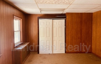 904 AVE 2