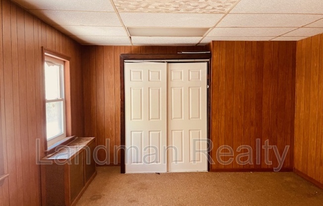 904 AVE 2