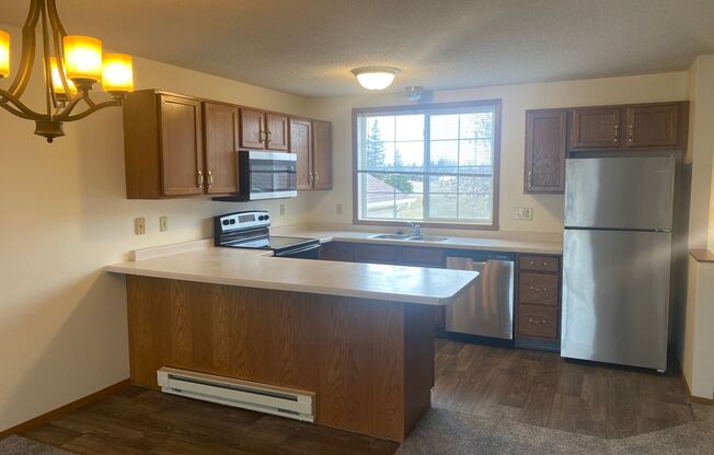 Updated 3 bedroom, 2 bath Townhome located in South Fargo !!