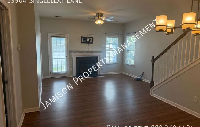 13904 SINGLELEAF LN