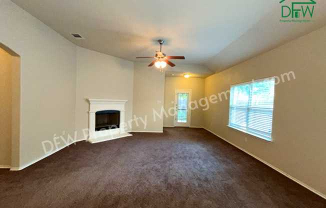 Stunning 4 Bedroom 2 Bathroom 2-Car Garage Home for Lease in Lancaster