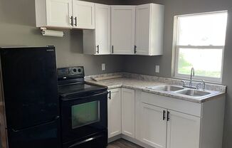 2 beds, 1 bath, $795