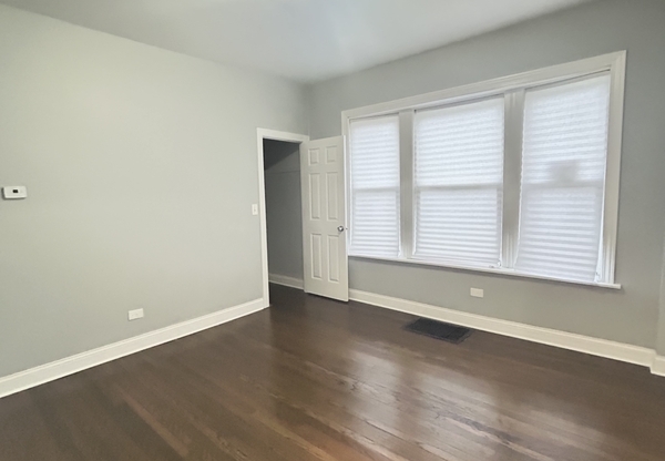 1852 W 58 ST