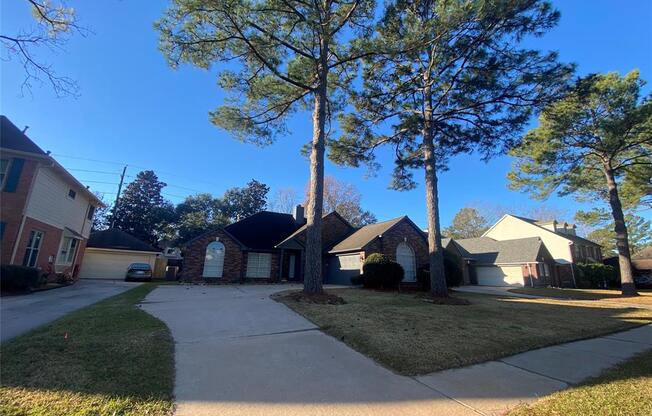 10419 MILLRIDGE N DR
