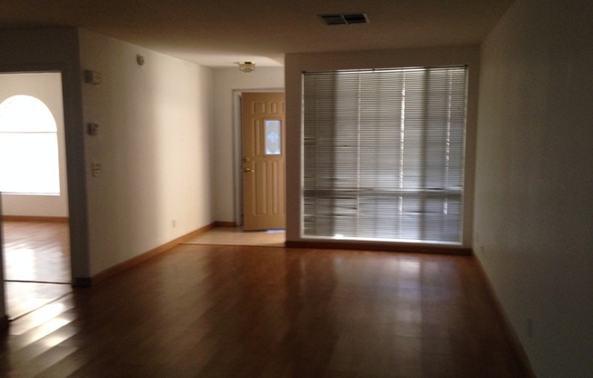 SUNHAMPTON CONDO FIRST FLOOR!