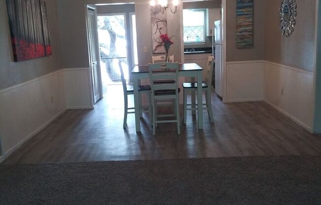 2 beds, 1.5 baths, 982 sqft, $1,299, Unit 56