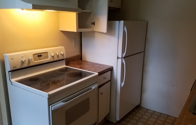 1 bed, 1 bath, 600 sqft, $1,125, Unit 71-06