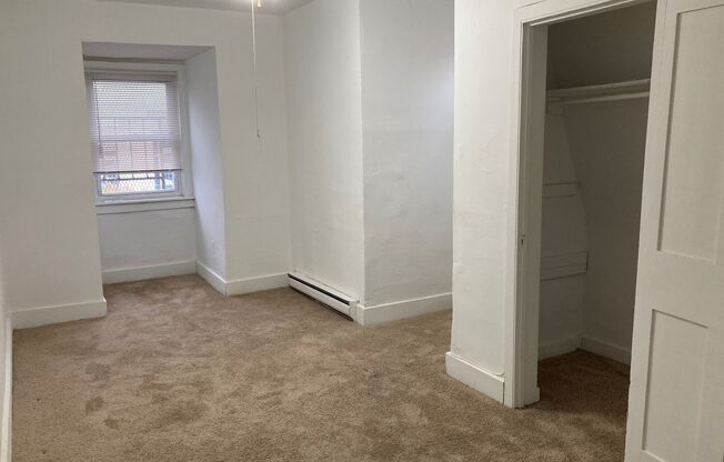 1 bed, 1 bath, 700 sqft, $1,249, Unit 38-5