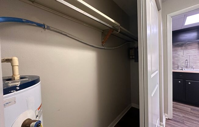 Studio, 1 bath, 400 sqft, $700, Unit 815