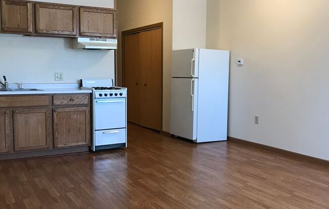 Studio, 1 bath, $695, Unit Unit 26