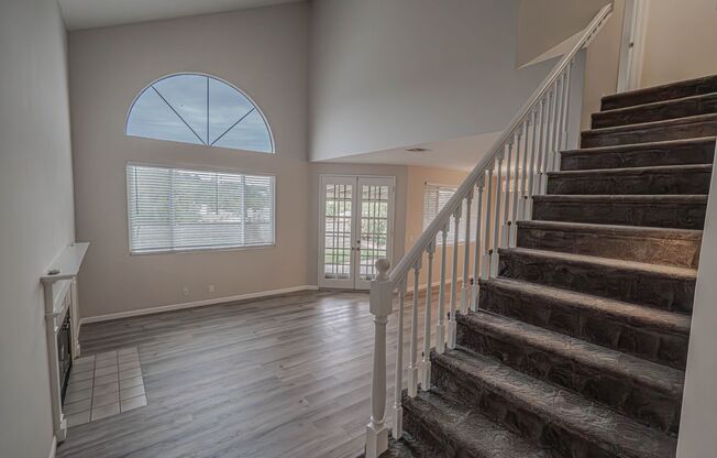 Mountain View Cottages Home for Rent in Saugus!
