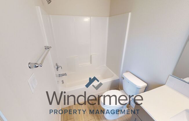 3 beds, 2 baths, 1,064 sqft, $1,895, Unit 349 Arissa