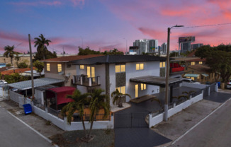 901 NW 22 PL