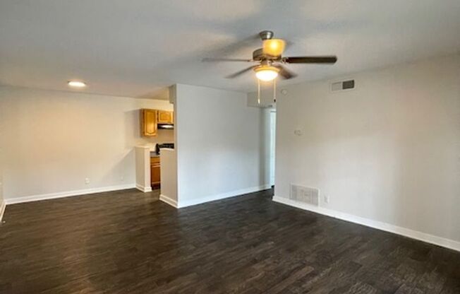 2 beds, 2 baths, 931 sqft, $1,225, Unit 02-0212