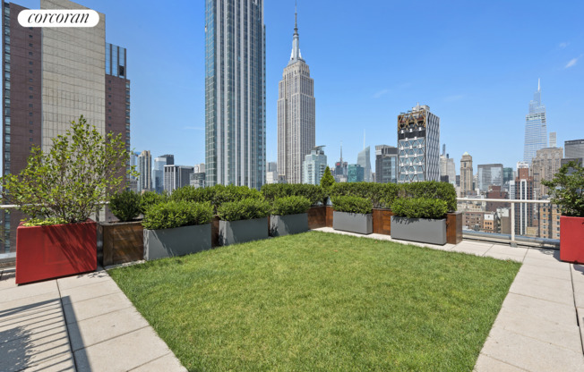 39 E 29 ST