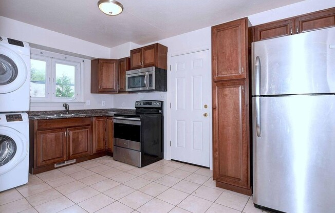 2 beds, 1 bath, $1,450