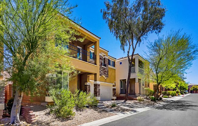4 Bedroom, 3 Den West Side Home