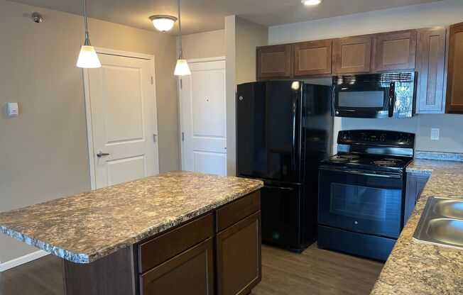 1 bed, 1 bath, 663 sqft, $995, Unit 2360-310