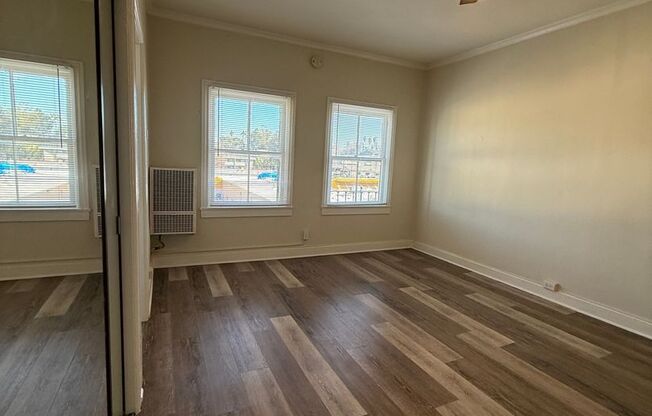 Studio, 1 bath, 550 sqft, $1,325, Unit 303