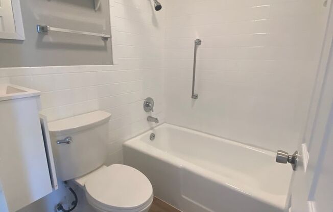 Studio, 1 bath, 500 sqft, $895, Unit 246