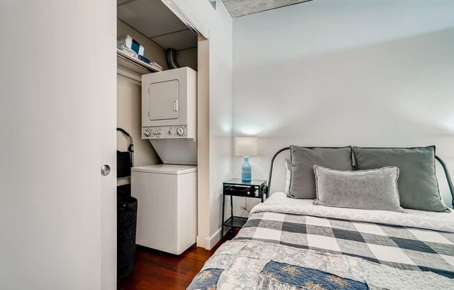 1 bed, 1 bath, 692 sqft, $2,500, Unit NES1926-1215