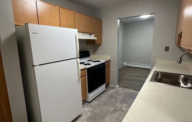 2 beds, 1 bath, 900 sqft, $1,285, Unit 117