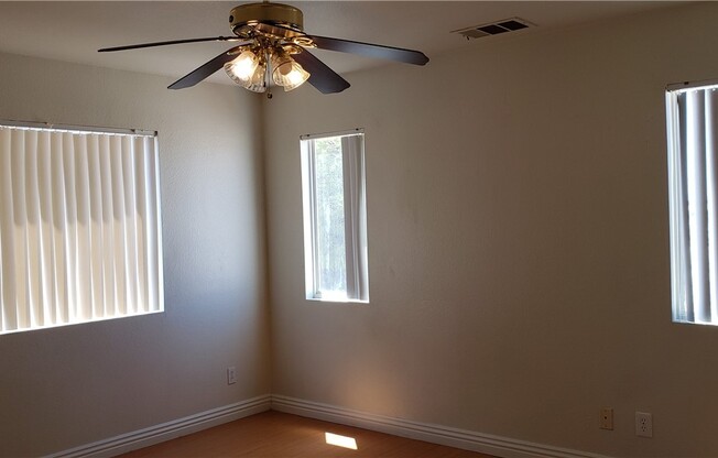 2719 ADVANCEMENT AVE