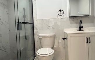 1 bed, 1 bath, 590 sqft, $4,200, Unit 907