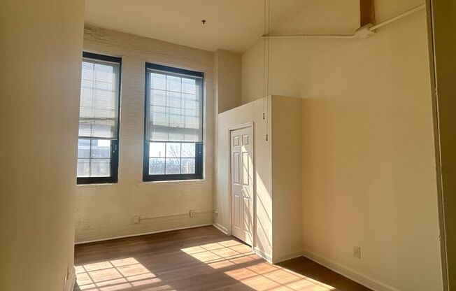 2 beds, 2 baths, 900 sqft, $2,299, Unit 426