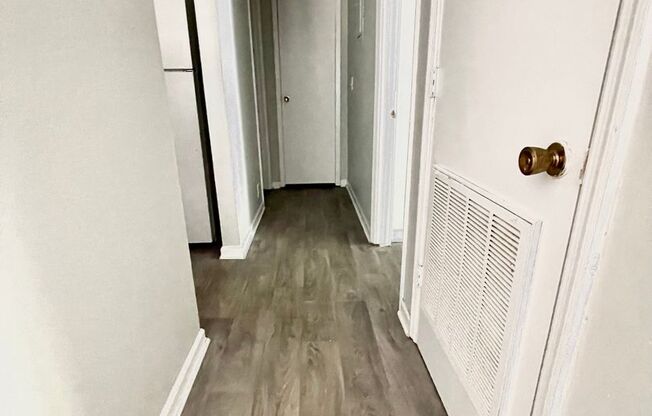 1 bed, 1 bath, 812 sqft, $995, Unit A-20
