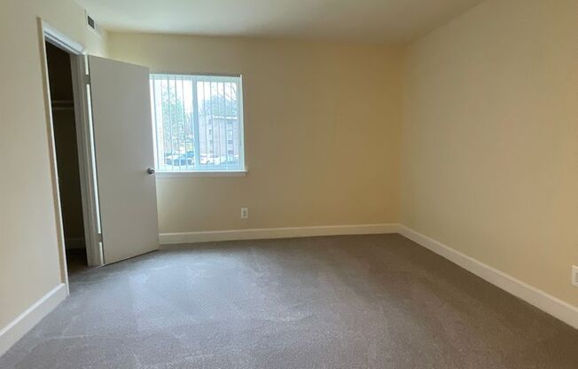 3 beds, 2 baths, 1,152 sqft, $2,350, Unit 14225 #103