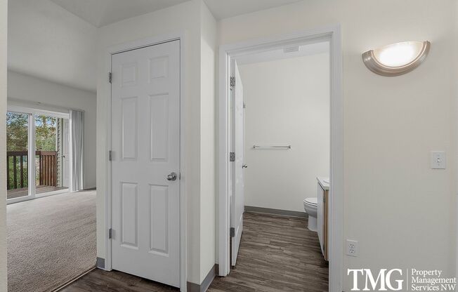2 beds, 2 baths, 923 sqft, $1,625, Unit 223